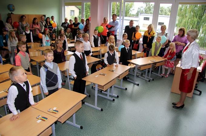 Aptauja: 69 procenti Jelgavas vecāku uzskata, ka šogad izdevumi skolēniem būtiski samazinājušies