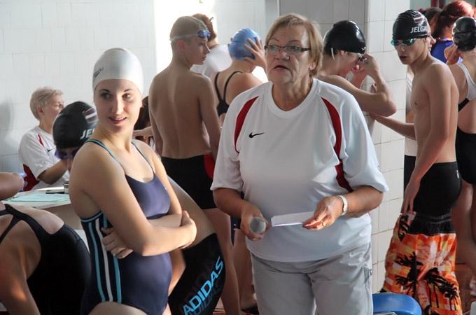 Peldēšana. Olimpiskajās stafetēs izceļas 5.vidusskola (ar foto) 