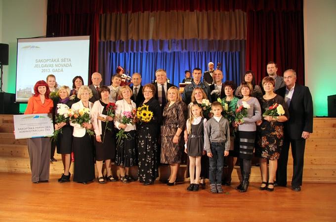 FOTO: Novads godina labākos uzņēmējus un sētu saimniekus