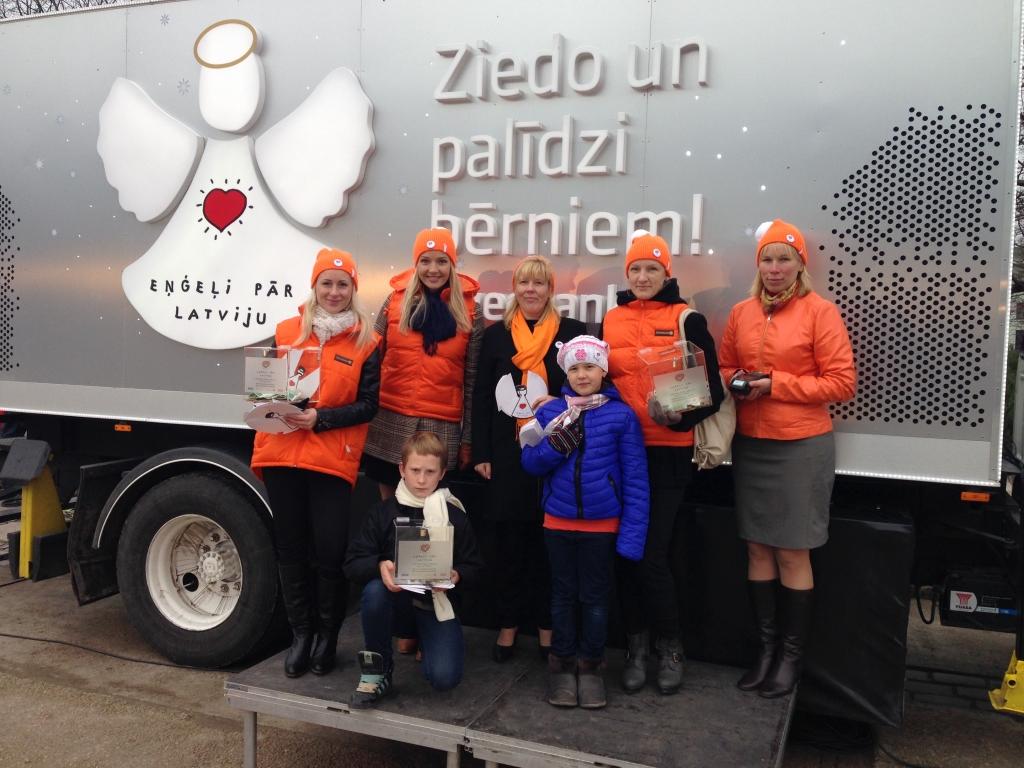 Jelgavnieki labdarības akcijā «Eņģeļi pār Latviju» saziedo 854 latus