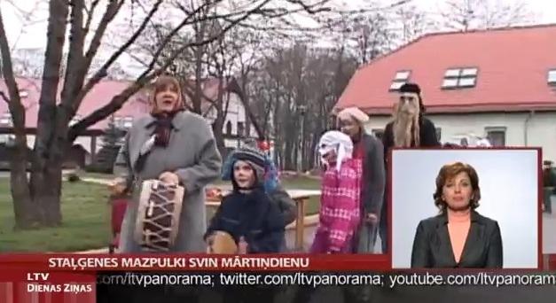 Video: Mārtiņdienu ar Staļģenes mazpulkiem svin jaunieši no ārzemēm