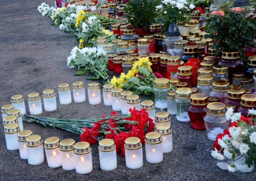 Bojā gājušo tuviniekiem valsts piešķirs 10 tūkst. latu pabalstu