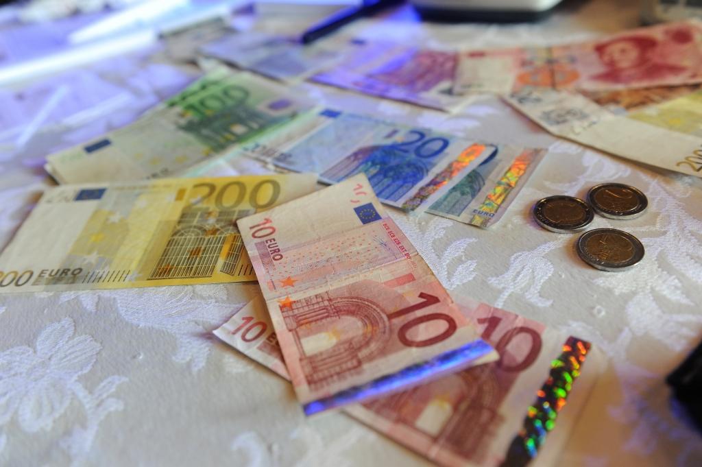 Demisionējušā premjera valdība vēl cer slāpēt investoru pretenzijas