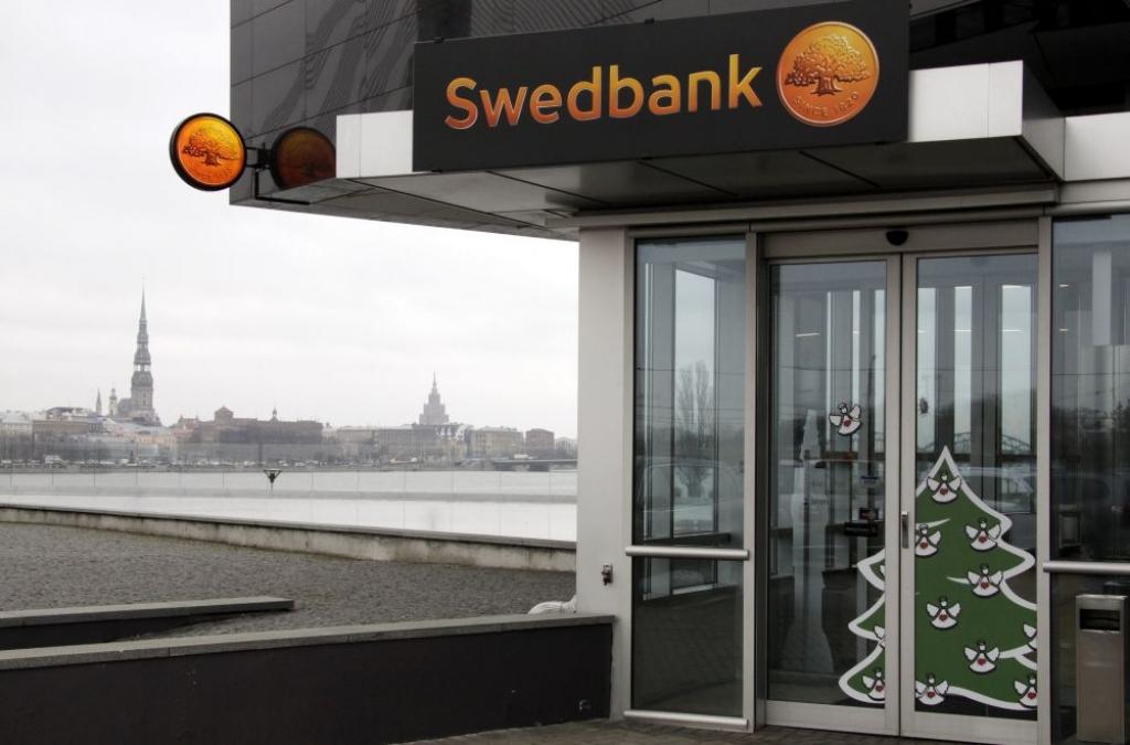 Internetā publicē sarakstu ar vairākiem tūkstošiem Swedbank lietotāju datu