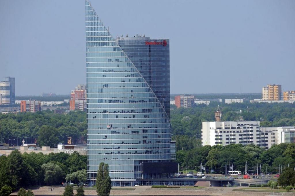 Uzzini, kuras bankas šogad nopelnījušas visvairāk!