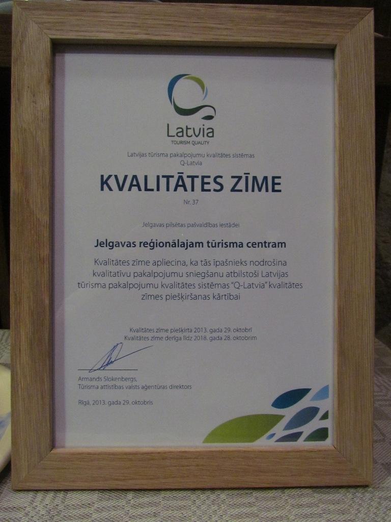 Jelgavas tūrisma centrs saņem kvalitātes zīmi