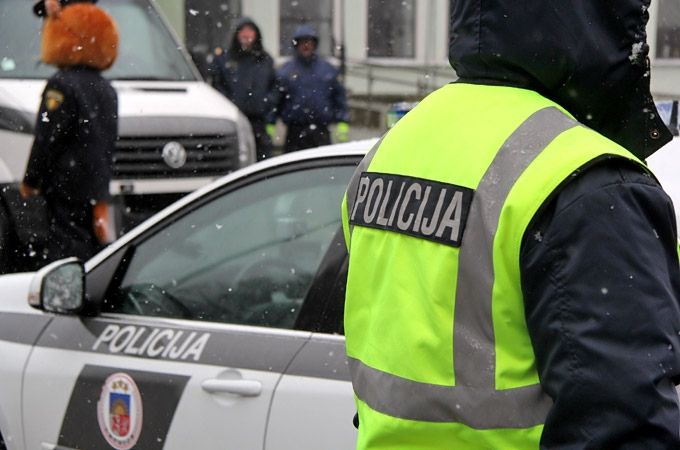 Zemgales reģionā par kukuļdošanu aizvadītajā gadā aizturēti 62 autovadītāji; Jelgavā – desmit