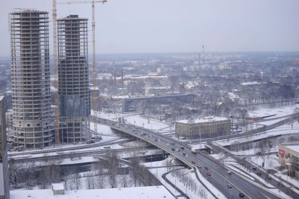 Darba inspekcija atļauj pilnā apmērā atsākt Z-Towers būvdarbus