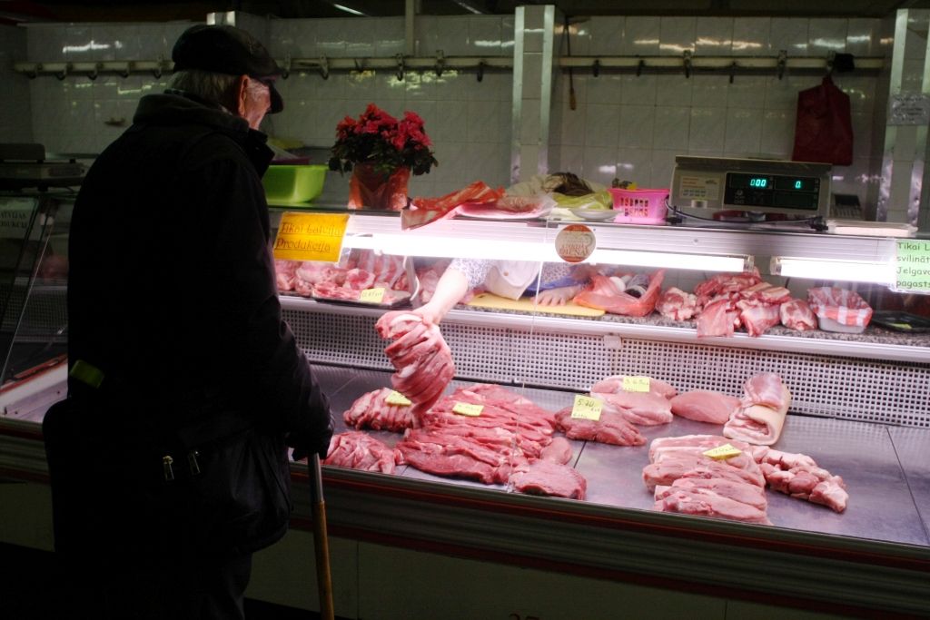 Noliedz apgalvojumus par kontrabandas gaļu