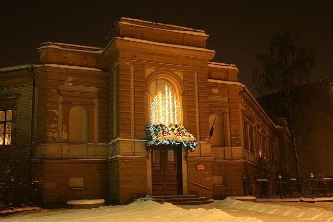Jelgavas Dome likvidēs 1. pamatskolu un bērnus pārcels uz 2. internātpamatskolu; par ēkas izmantošanu vēl skaidrības neesot
