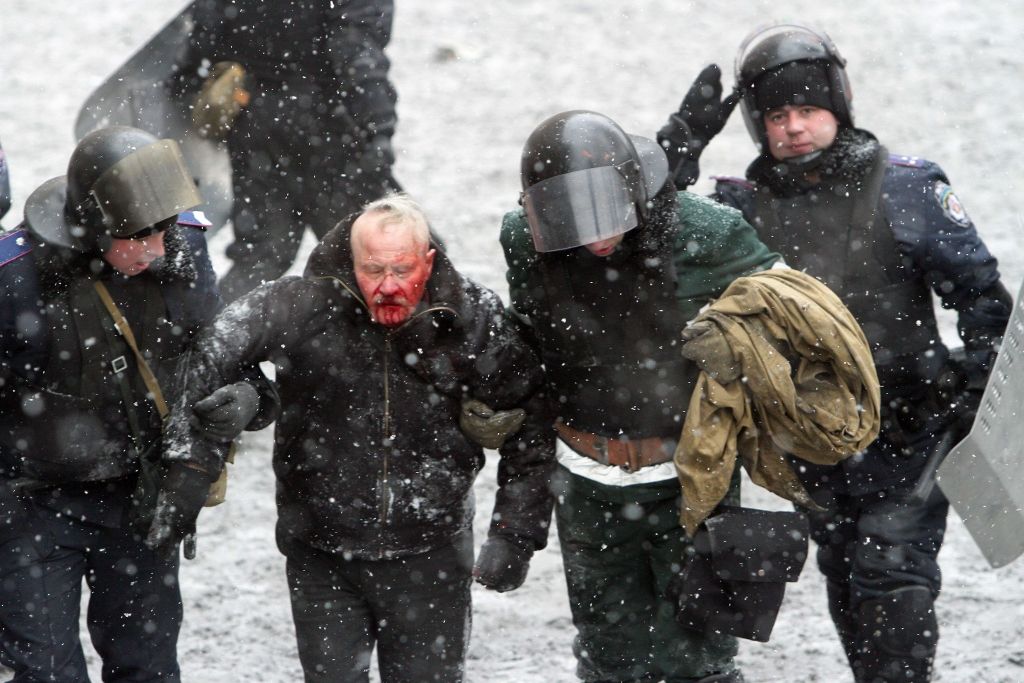 Kijevā līst protestētāju asinis