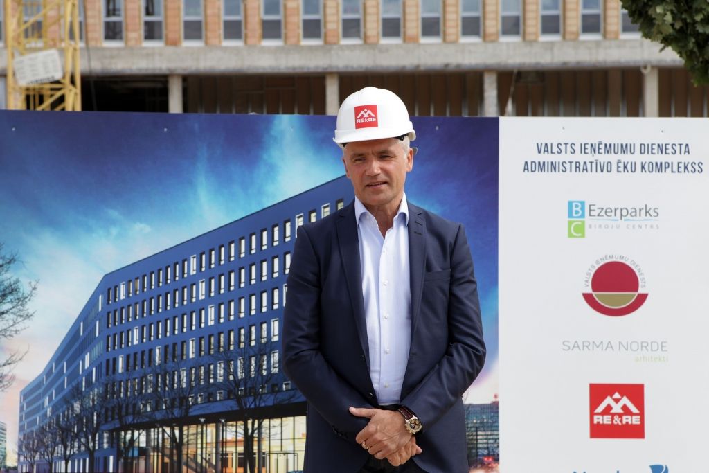 Iekavēsies arī VID jaunās ēkas būvdarbi