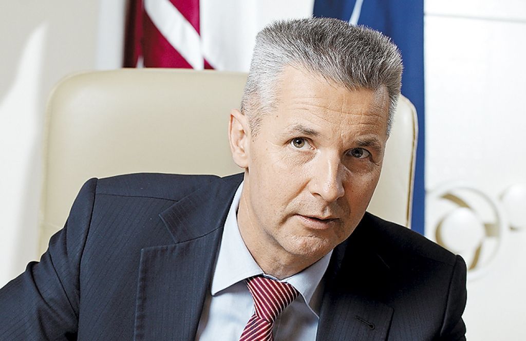 Pabriks: Man nebija laika domāt par uzmešanu, nedēļu bija jāmierina asistentes ar saraudātām acīm