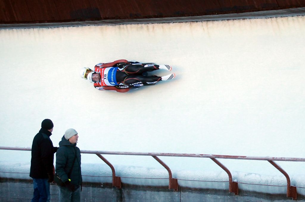 Latvijas stafetes komanda izcīna sudrabu Siguldā notikušajā Eiropas čempionātā kamaniņu sportā