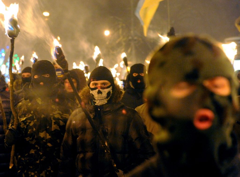 Ukrainas opozīciju vēl vairāk sanikno parlamenta pieņemtie noteikumi protestētāju amnestijai