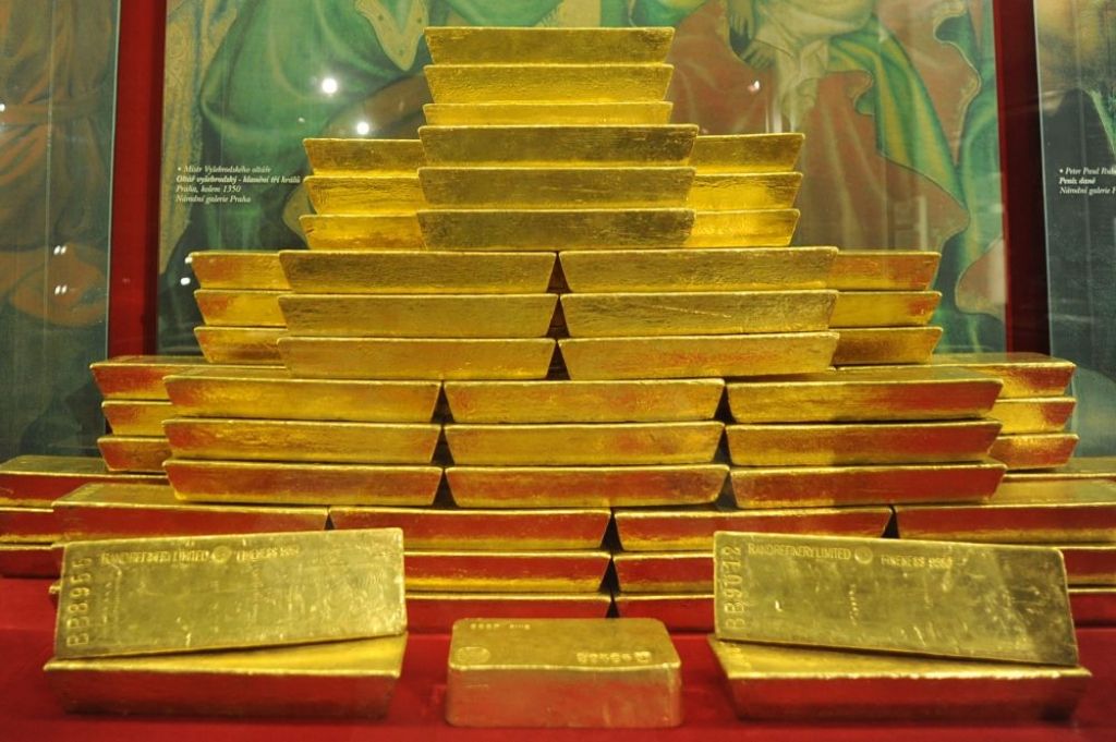 Zelta cena  pārkāpj 1300 dolāru atzīmi