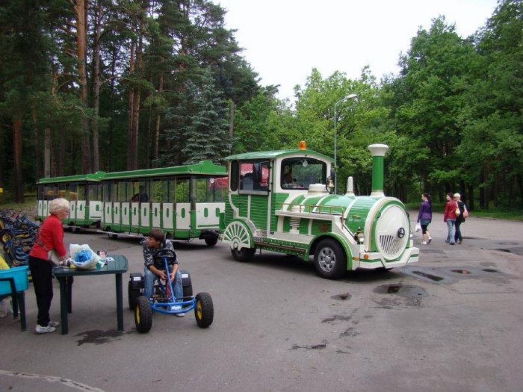 Pēc bērna nāves neatmet domu par tūristu vilcieniņu Mežaparkā
