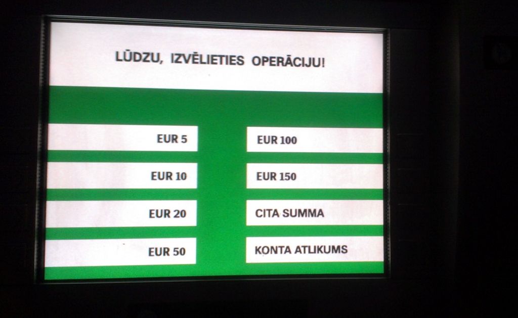 Bankas plāno mazināt filiāļu un bankomātu skaitu