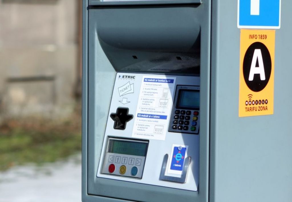 IUB Rīgas satiksmei lūgs pārtraukt līgumu ar SIA Rīgas karte, kas no tirgus «izspiež» Mobilly