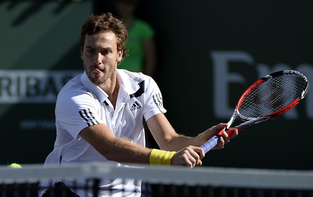 Gulbis nospēlē vāji un piedzīvo zaudējumu Maiami turnīra otrajā kārtā