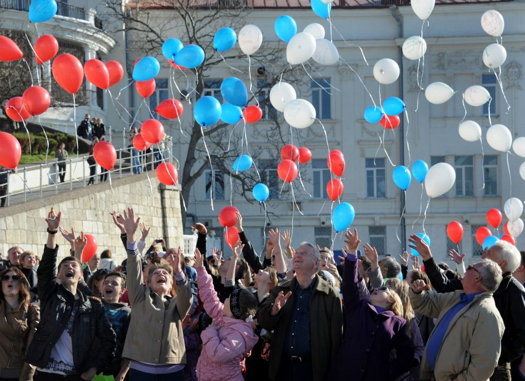 Aptauja: Krievi uzskata, ka Krievijai ir tiesības anektēt bijušās PSRS republikas