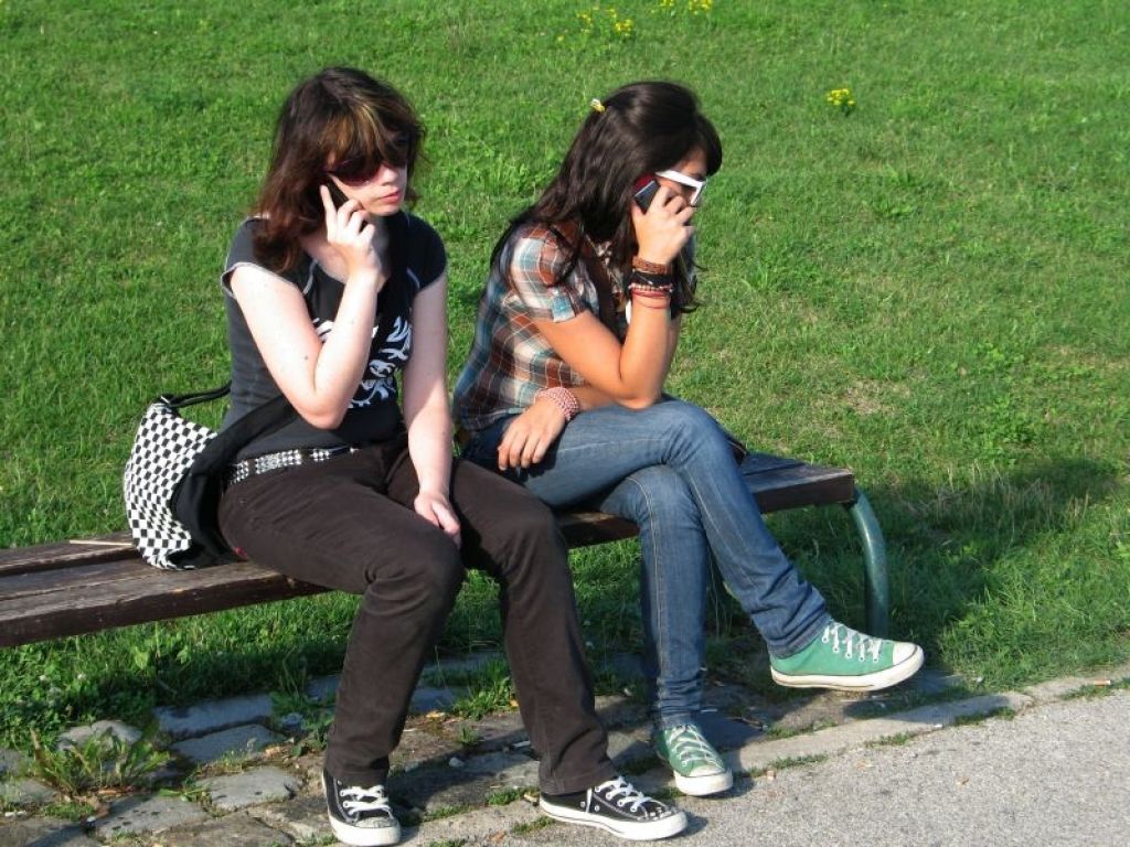 Visilgāk savienojums jāgaida, ja zvani no LMT uz Tele2