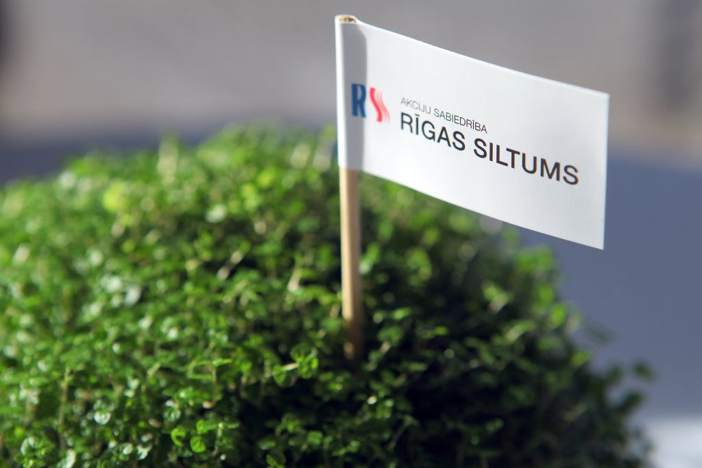 Rīgas siltuma padomes locekļi tikuši pie pamatīga algas pielikuma