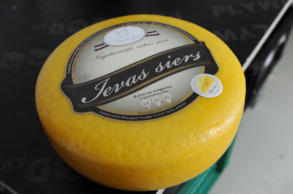 Kā top?: Ievas siers zemnieku saimniecībā Vecsiljāņi