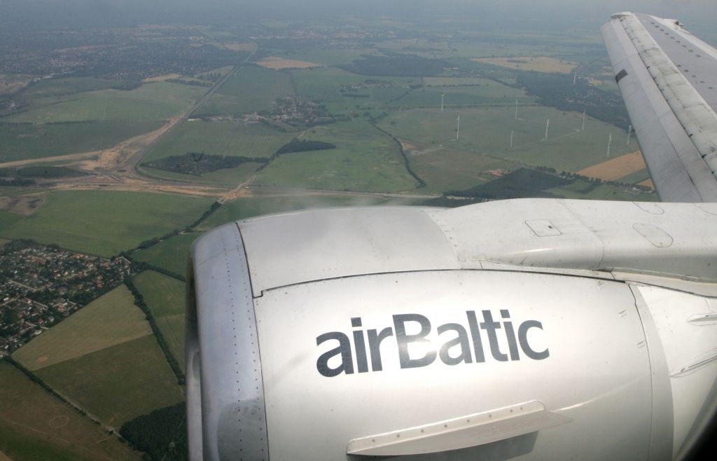 airBaltic ieguvis no Lufthansa pilotu streika un darbina lielās lidmašīnas