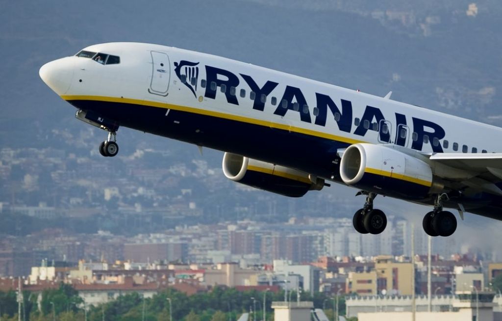 Ekonomikas profesors atklāj, kad visizdevīgāk iegādāties Ryanair aviobiļetes