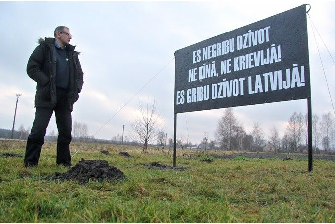 Koalīcija konceptuāli vienojas par atbalstu priekšlikumam ļaut apturēt uzturēšanās atļauju piešķiršanu trešo valstu pilsoņiem