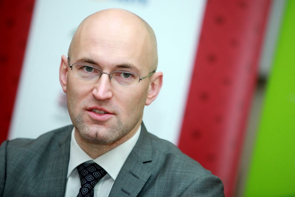 Pavļuts: Latvijas gāzes akcijas valstij jāpērk, ja tā varētu iegūt kontroli uzņēmumā