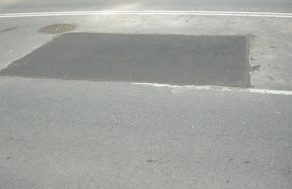 Latvijas autoceļu uzturētājs sācis bedrīšu remontus