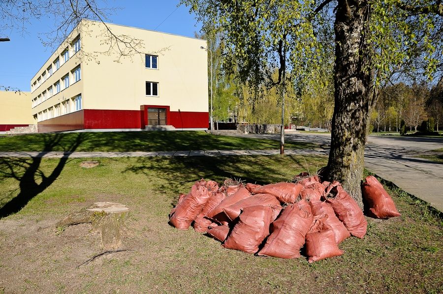 FOTO: Jelgavnieki piedalās Lielajā talkā