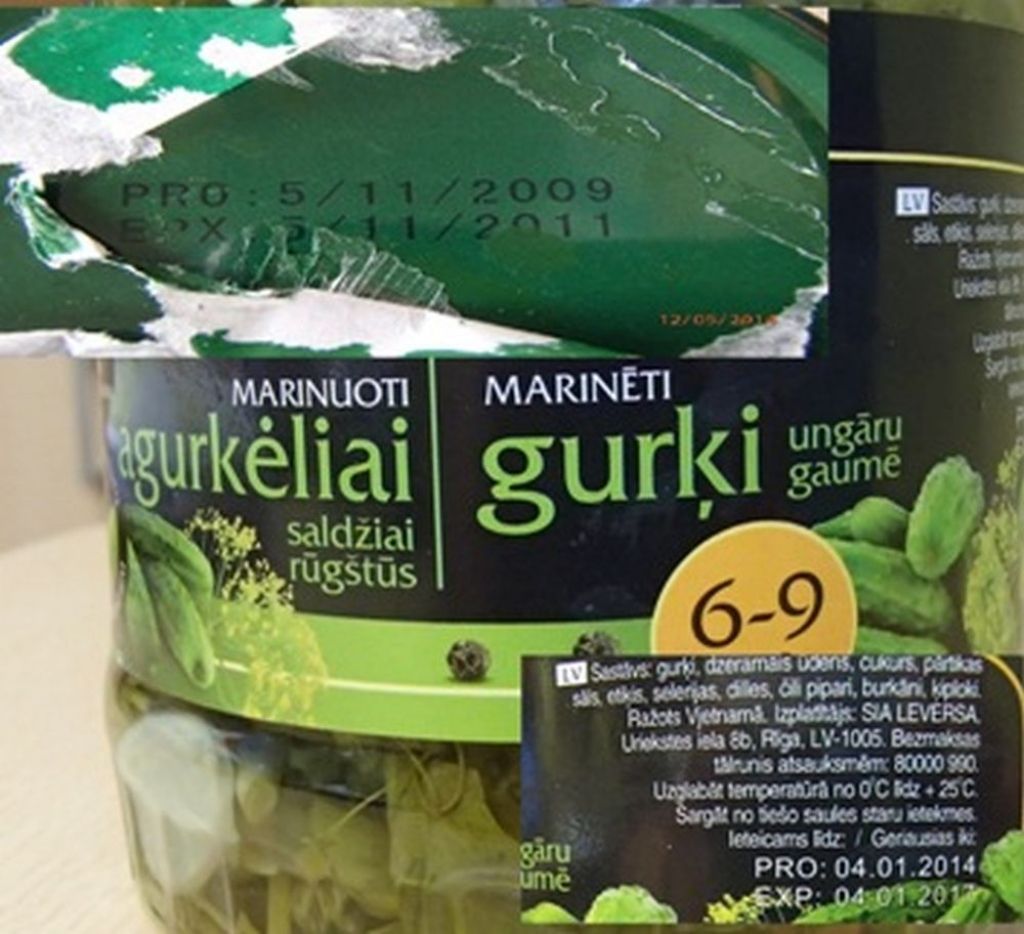 Konstatē, ka lielveikalos tiek tirgoti marinēti gurķi ar derīguma termiņa beigām 2011.gadā