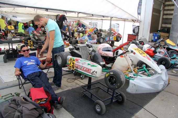 Starptautiskajās kartingu sacensībās jelgavniekiem divas pirmās un četras otrās vietas (ar foto)