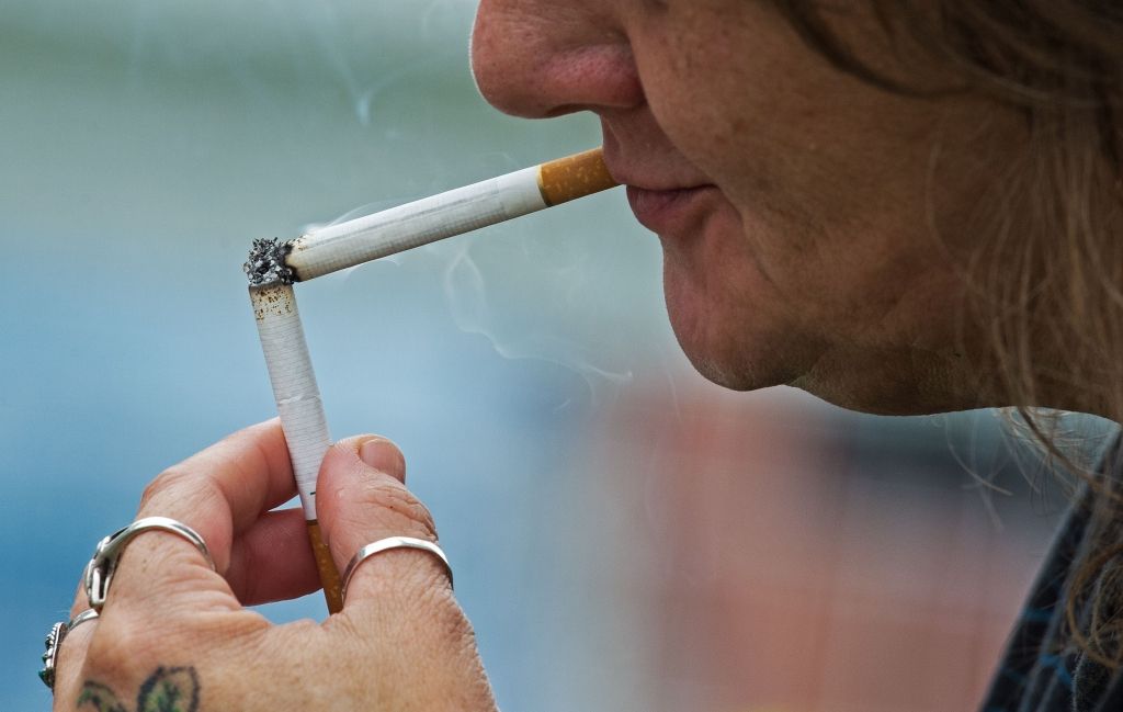 Tabakas uzņēmumam RJ Reynolds vēža upura sievai jāsamaksā 23,6 miljardi dolāru