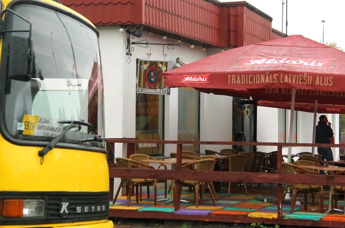Pašvaldība izmanto pirmpirkuma tiesības un iegādājas zemi un ēku Svētes ielā 8