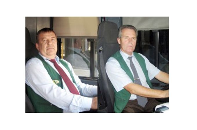 Apbalvoti labākie autobusa vadītāji septembrī 