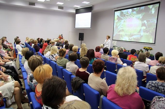 Zināma pedagogiem veltītās inovāciju dienas programma