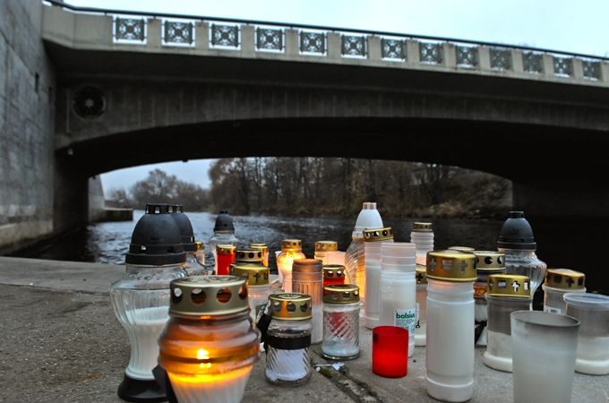 Noslīkušo studentu Dēvidu Skudru izvadīs 12.novembrī no Auces kapličas uz Priedulas kapiem 