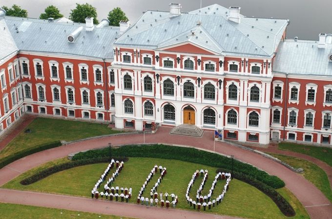 Zemkopības ministrs Jānis Dūklavs par nozīmīgu ieguldījumu lauksaimniecībā apbalvo arī piecus LLU mācībspēkus 