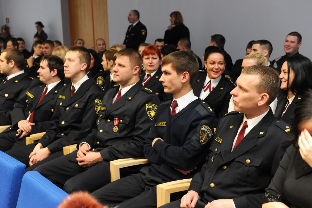 Jelgavas iecirkņa priekšniece Tatjana Flandere atskatās uz paveikto un sveic labākos (FOTO)