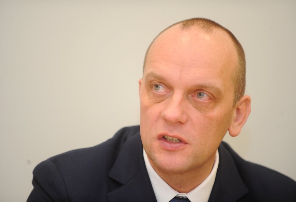 Ploriņš: Mediķi dažkārt nedodas uz izsaukumu pilnā sastāvā; dienests nevar atļauties
