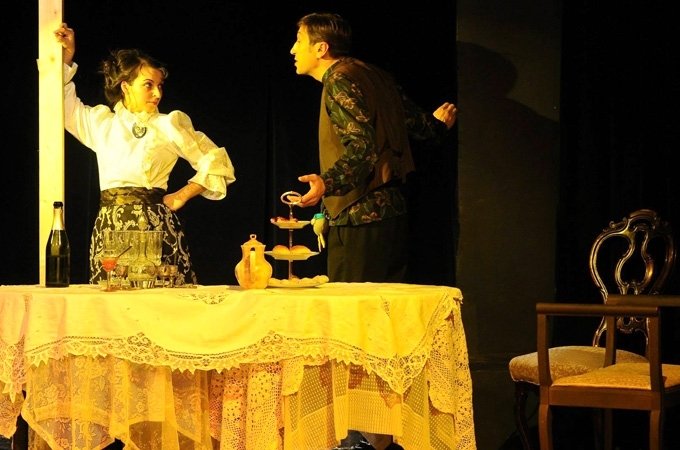 Šovakar – trīs izrādes