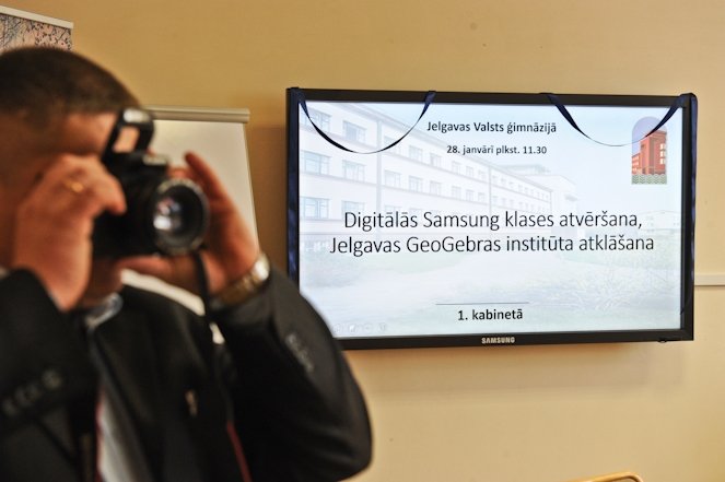 Valsts ģimnāzijā atklāj digitālo «Samsung» klasi un pirmo «GeoGebras» institūtu Latvijā (FOTO)