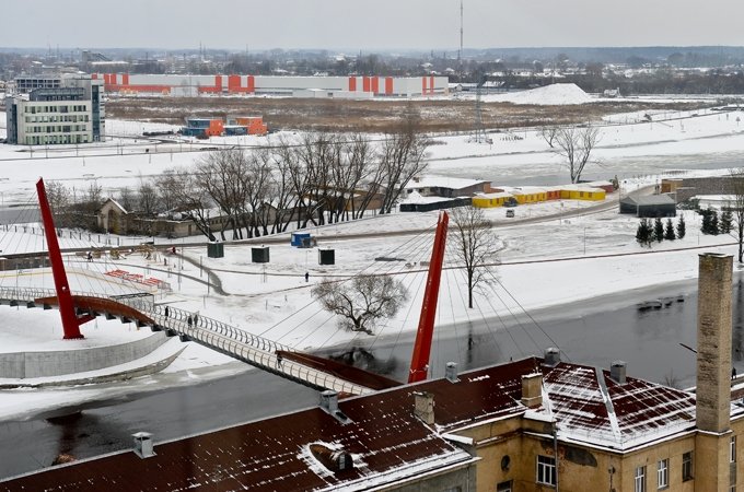 Jelgavas dome aizliedz suņu pastaigas Pasta salā, kā arī noslēdz privatizācijas procesu