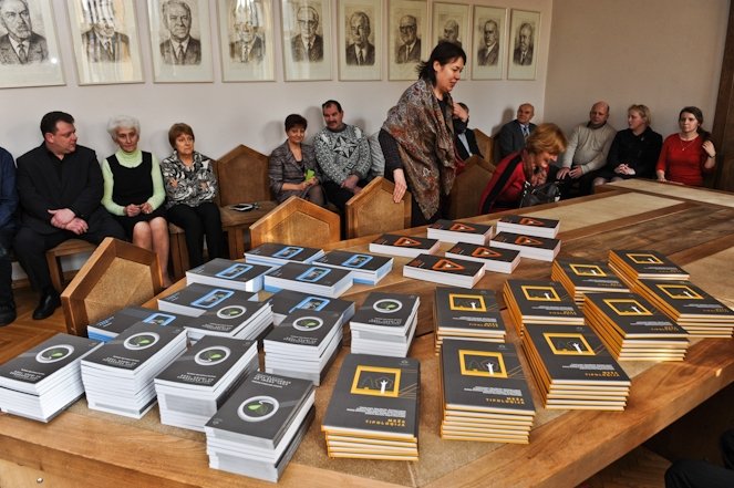Lepojas ar jaunām meža nozares grāmatām (FOTO)