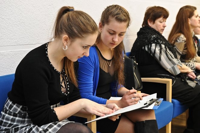 Skolēni eksperimentos un pašu veidotās spēlēs izzina vidi (FOTO)