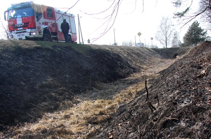 Jelgavā divas zādzības; kūlas ugunsgrēks; gāzes noplūde Lielajā ielā